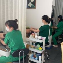 Body massage services at Huong Que Spa