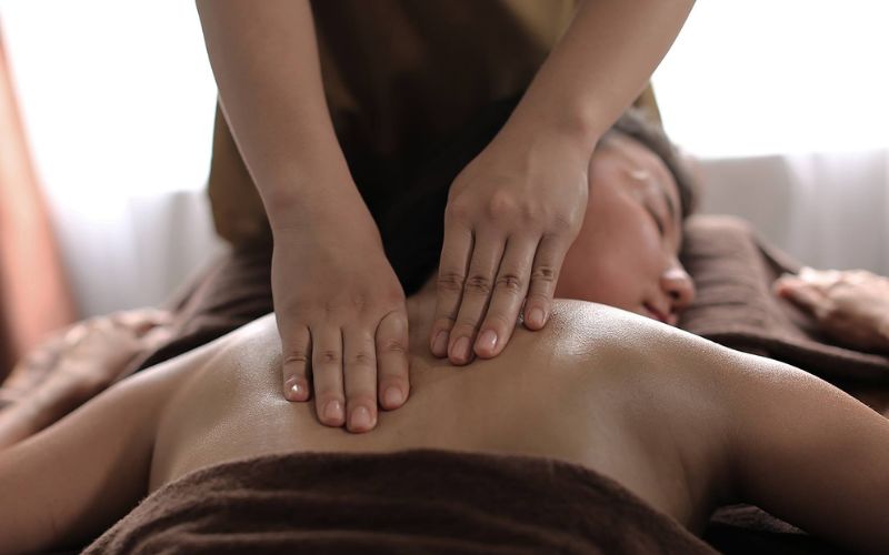 Natural Essential Oil Body Massage