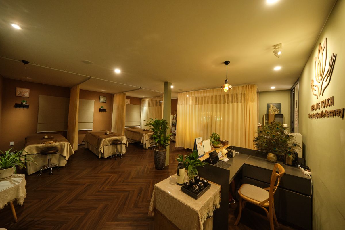 massage trị liệu bình trưng tây Healing Touch Spa Premium - Massage trị liệu chuyên nghiệp tại Quận 2