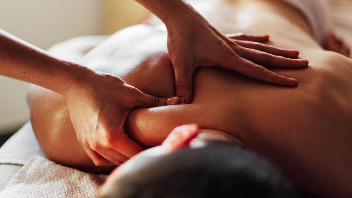 massage trị liệu cát lái